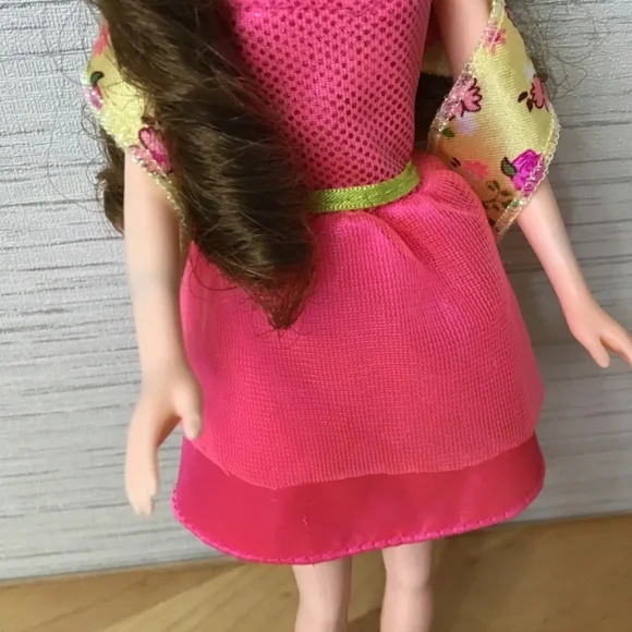 MIMI World Korean Fashion Doll - Picture 3 of 14